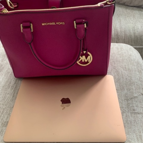 Michael Kors Satchel Fuschia - Picture 10 of 11